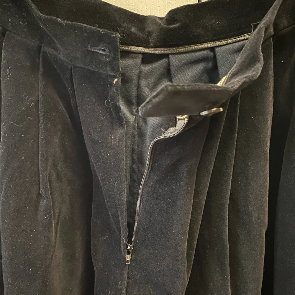 🆕 DEAD STOCK! VINTAGE SUSAN BRISTOL Black Velvet Embroidered Maxi Skirt 6 - Picture 6 of 9